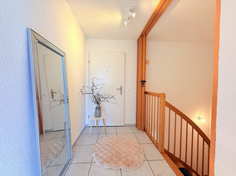GROSSZÜGIGE WOHNUNG MIT GARTEN - 6