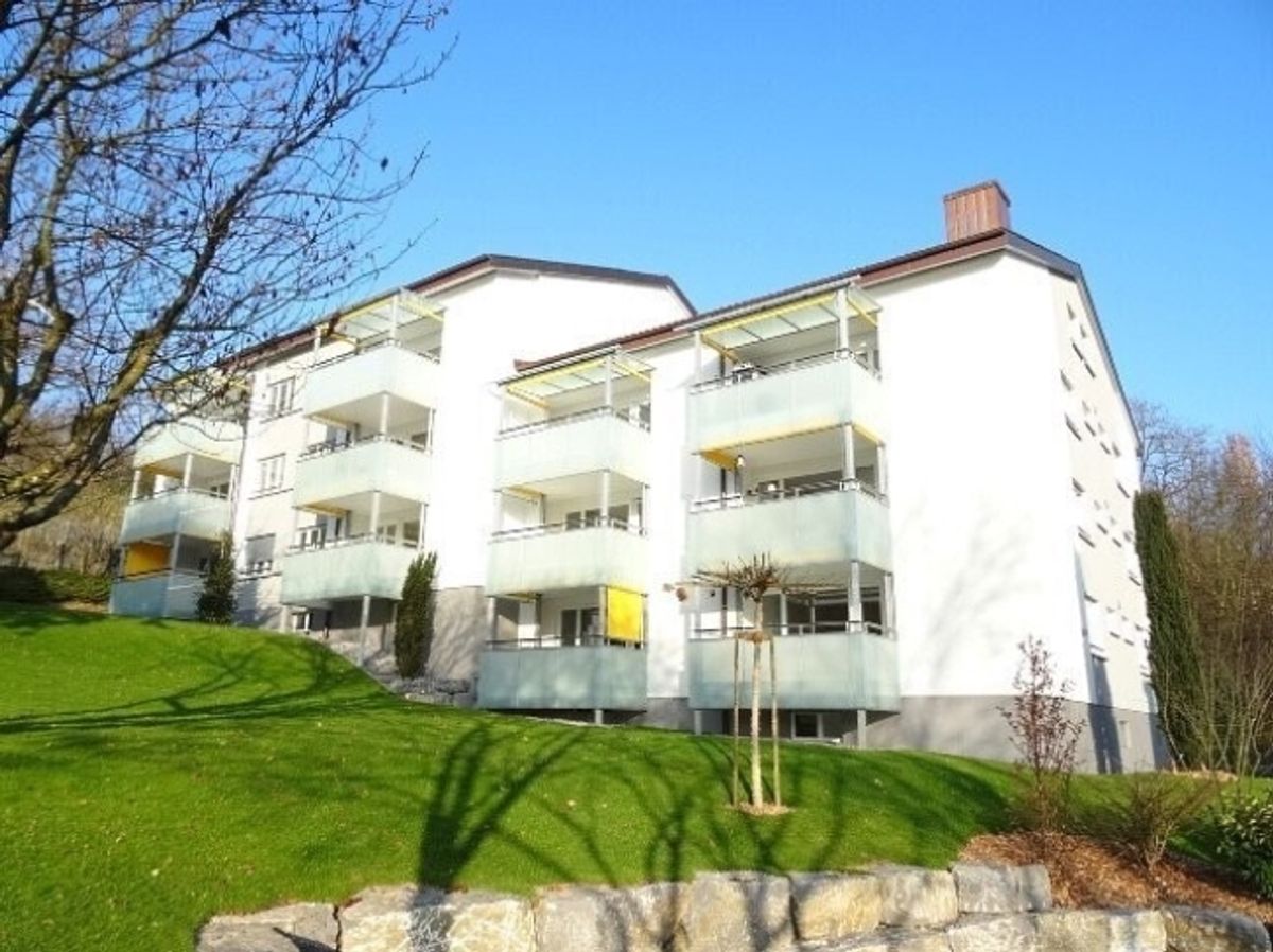 Moderne 3.5-ZW à 81 m² im 2. OG mit grossem Balkon - 0