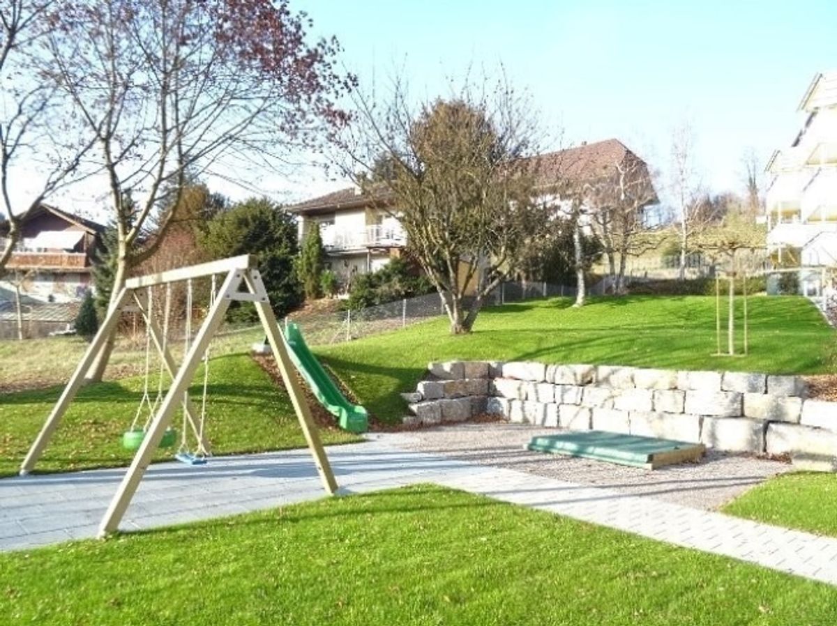 Moderne 3.5-ZW à 81 m² im 2. OG mit grossem Balkon - 1