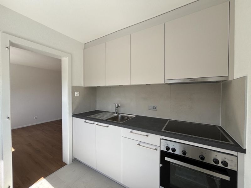 Renovierte Studio-Wohnung im 2. Stock zur Miete in Peseux - 2