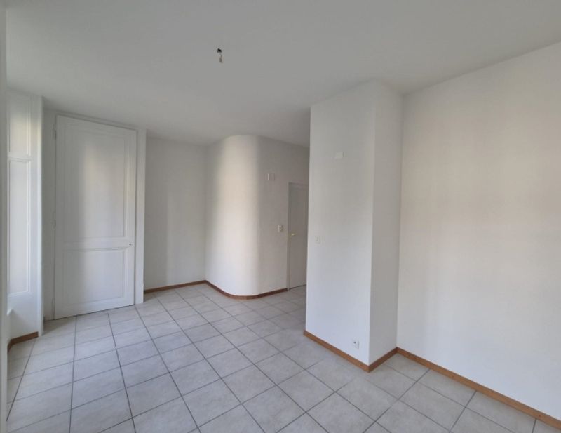 Studio-Wohnung im ersten Stock zur Miete in Neuchâtel - 4
