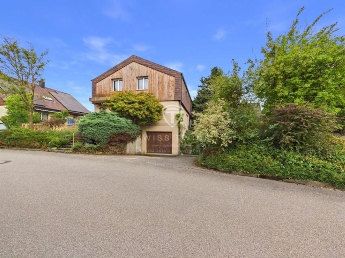 6.5-Zimmer-Einfamilienhaus mit Garten in Kirchlindach - 0