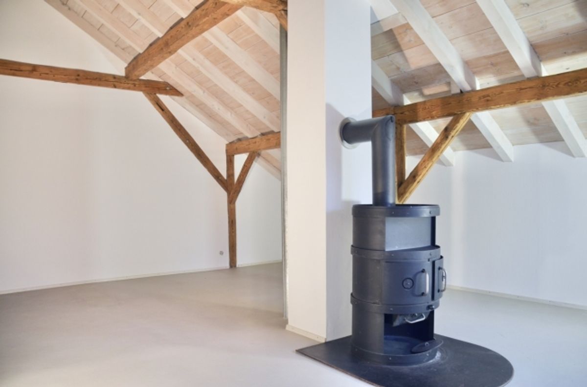 6.5 Zi. Riegelhaus mit grosser Scheune und Garten - 2