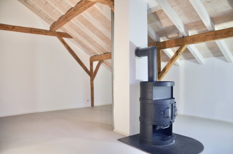 6.5 Zi. Riegelhaus mit grosser Scheune und Garten - 3