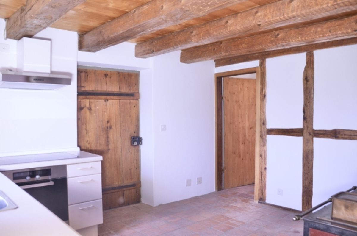 6.5 Zi. Riegelhaus mit grosser Scheune und Garten - 4