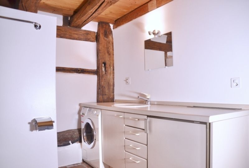 6.5 Zi. Riegelhaus mit grosser Scheune und Garten - 7