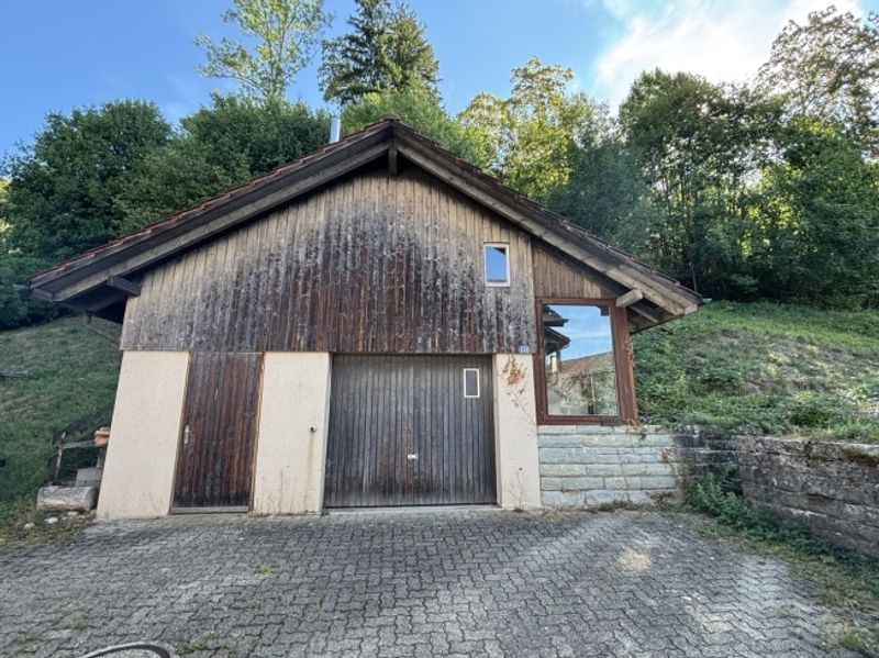 Charmantes Einfamilienhaus mit grossem Garten und viel Potenzial - 4