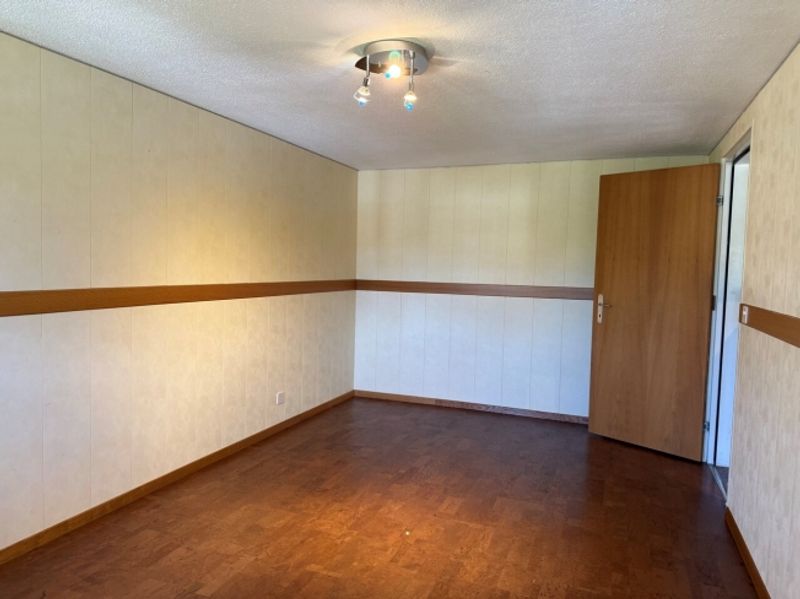 Charmantes Einfamilienhaus mit grossem Garten und viel Potenzial - 13