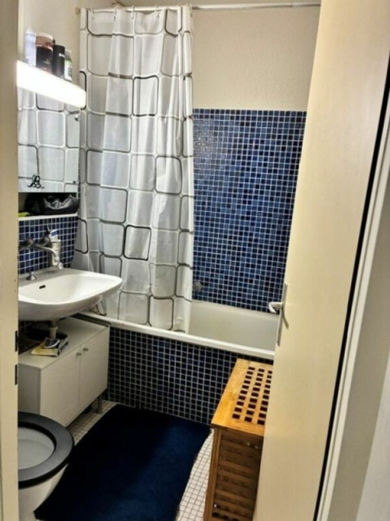 Schmucke 1.5-Zimmer-Wohnung + sep. Büro- / Physioraum im EG  mit Sitzplatz - 7