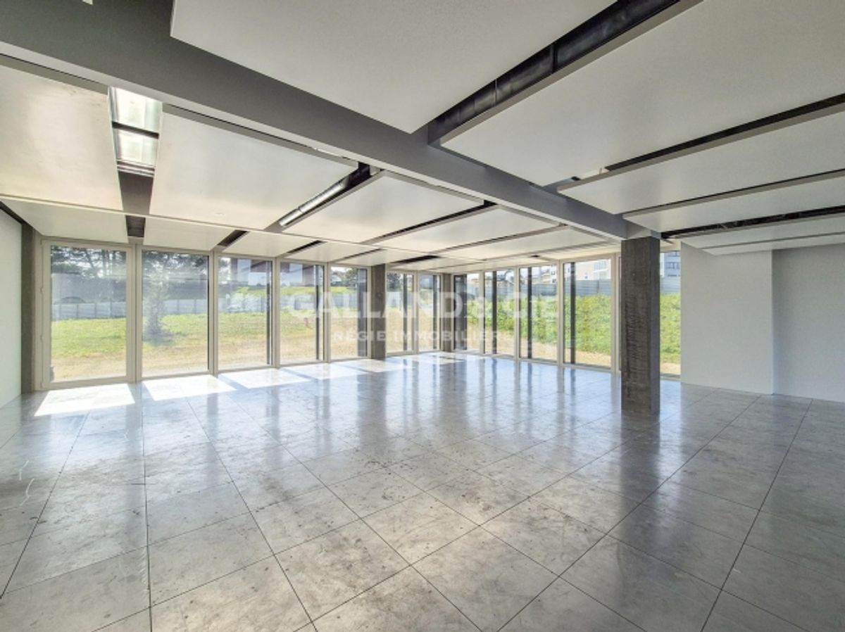 119m2 Büro mit schöner Helligkeit - 1