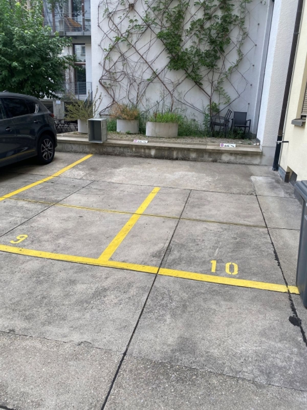 Abstellplatz im Kreis 4 zu Vermieten! - 1