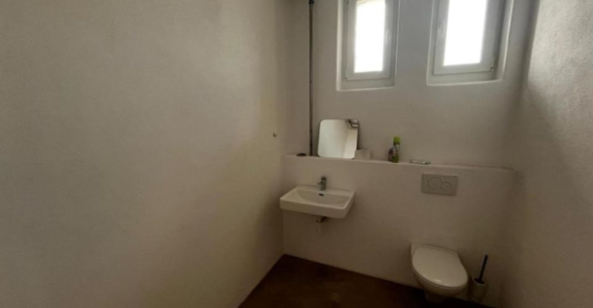 Surface commerciale modulable de 110 m² à louer   CHF 3’000.  - mois   Le Noirmont - 3