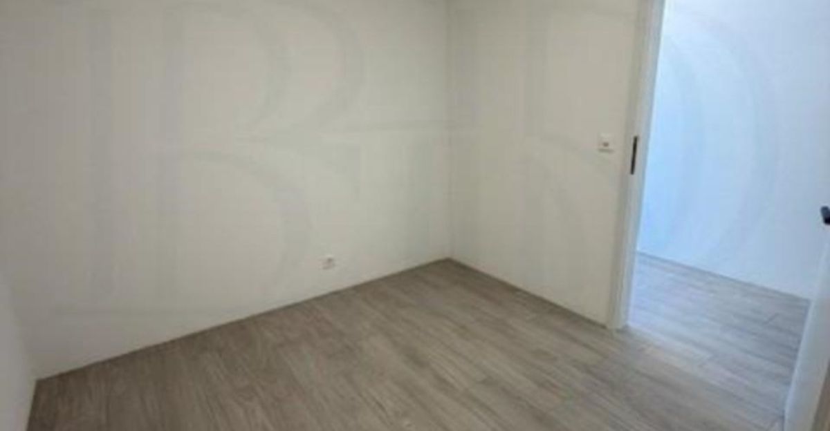 Arcade de 55 m2 au rez-de-chaussée - 5