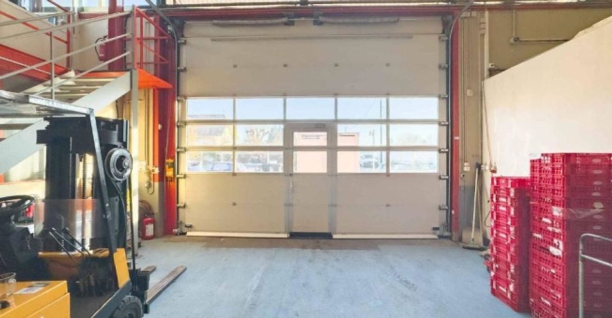Atelier - logistique avec grande hauteur et mezzanine – Meyrin - 1