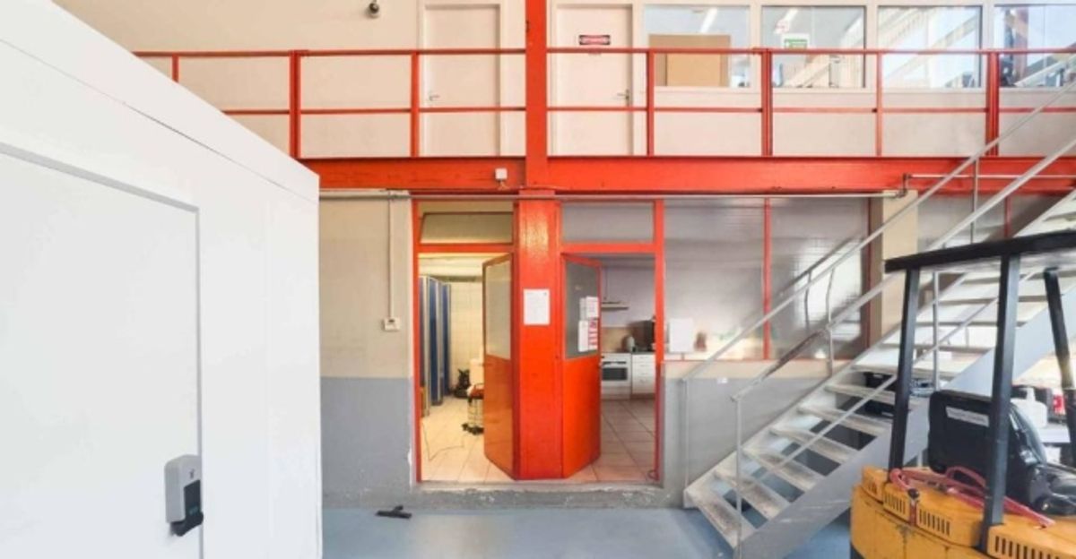 Atelier - logistique avec grande hauteur et mezzanine – Meyrin - 2