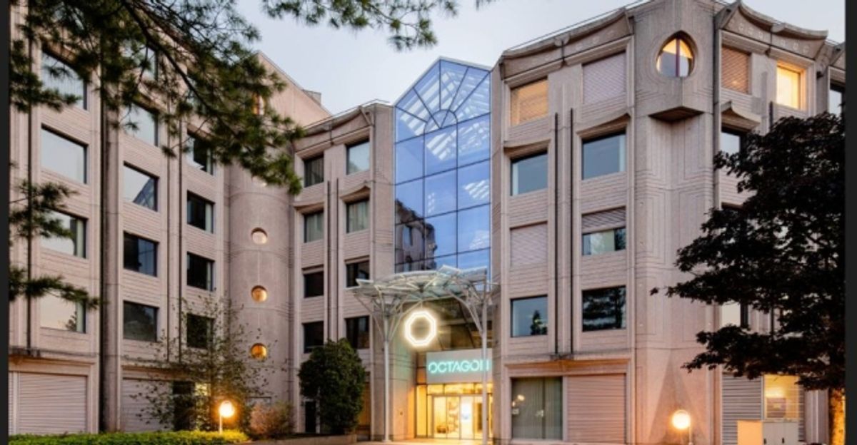 Bureaux de 115m2 à louer dans le complexe Octagon – Un cadre moderne et dynamique - 1