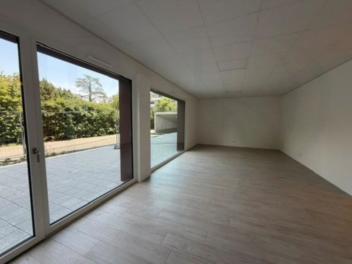 Arcade de 55 m2 au rez-de-chaussée - 1
