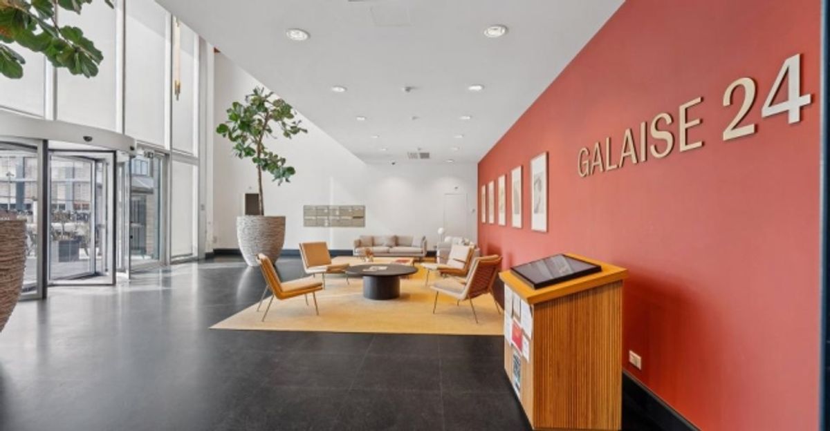Un espace moderne de 450 m² au coeur de Plan-les-Ouates - 1