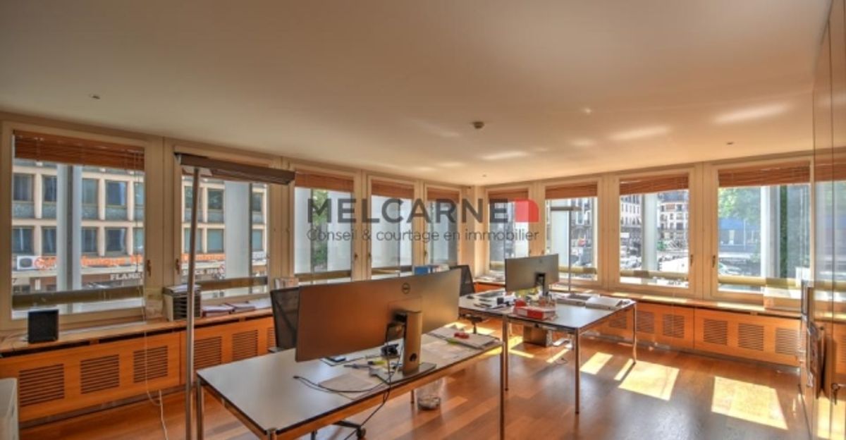 Bureaux à louer - Rue du Rhône - 150 m² - 2