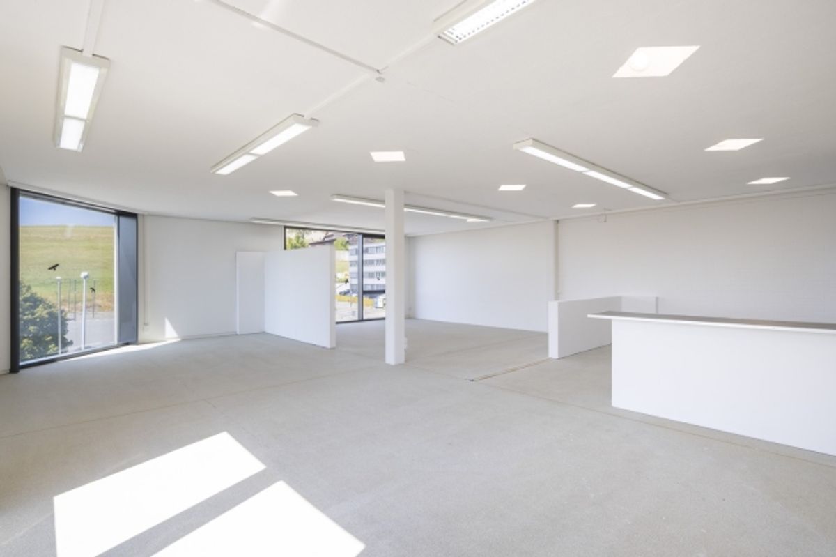 Ausgebaute und bezugsbereite Büro- und Gewerbeflächen - 2