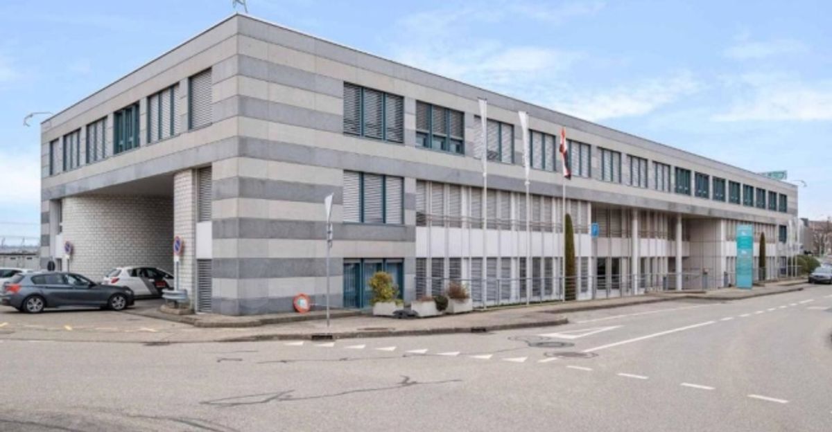 Bureaux de 78 m2 lumineux à proximité de l'aéroport et de la Place des Nations - 1