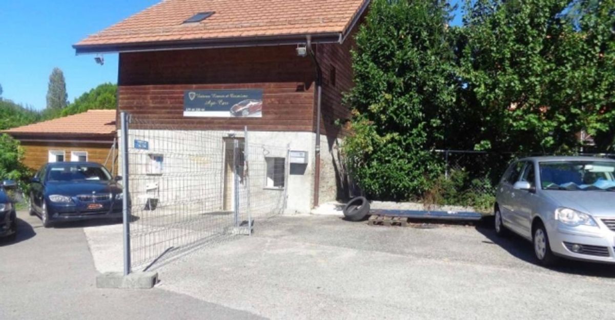 Dépôt d'environ 45m2 à Bussigny - 2