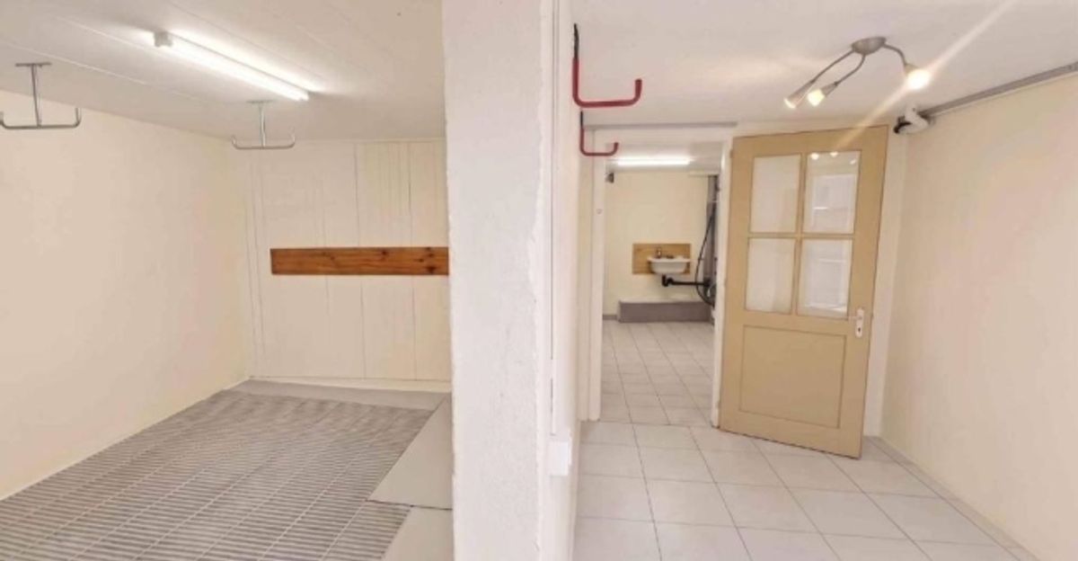 Dépôt d'environ 45m2 à Bussigny - 4