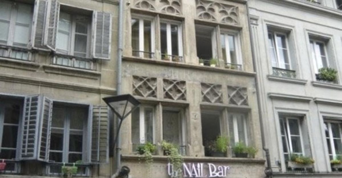 Jolie surface commerciale d'env. 50 m2 entièrement aménagée - 2