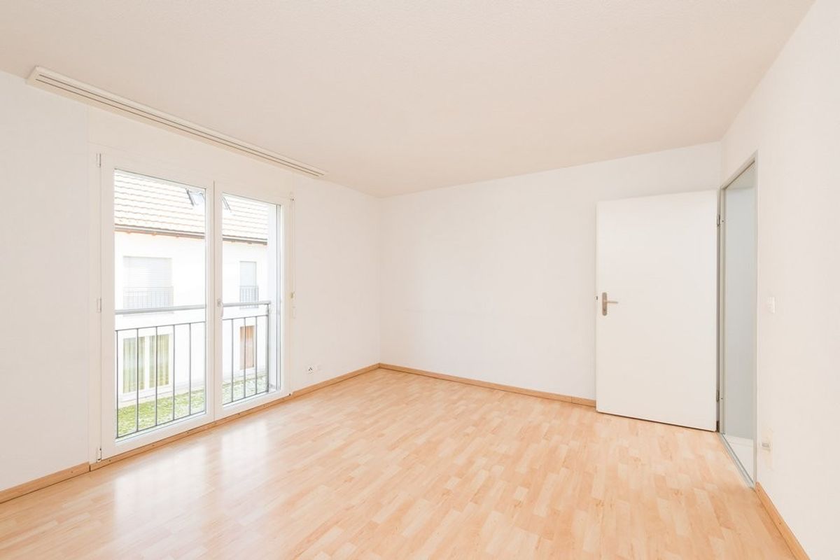 Charmante 4.5 Zimmer Wohnung im Grünen - 2
