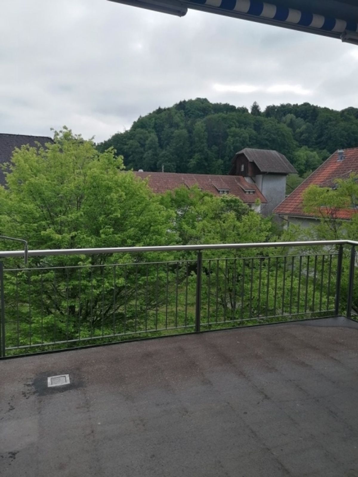 Charmante Dachwohnung mit grossem Balkon und Galerie! - 8