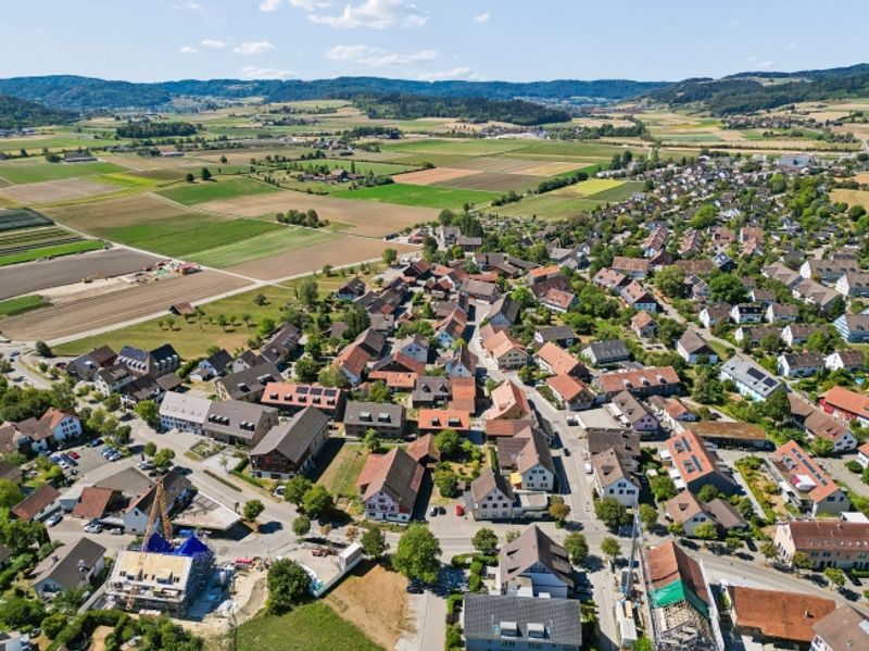 Zentral, ruhig und lichtdurchflutet - Ihr neues Zuhause im Herzen von Hettlingen - 2