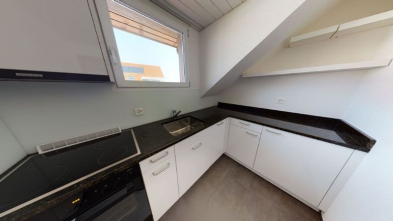 Schöne 2.5 Zimmer-Dachwohnung an guter Lage - 2