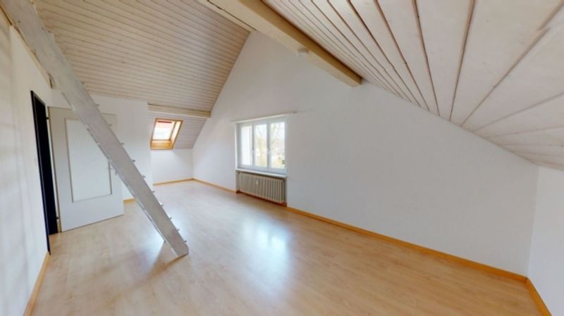 Schöne 2.5 Zimmer-Dachwohnung an guter Lage - 4