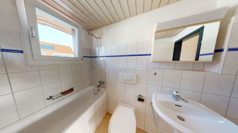 Schöne 2.5 Zimmer-Dachwohnung an guter Lage - 7