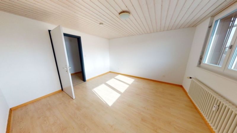 Schöne 2.5 Zimmer-Dachwohnung an guter Lage - 8