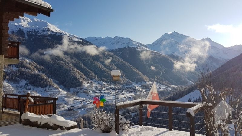 Wunderschönes Chalet mit 2 Aussenparkplätzen - 1