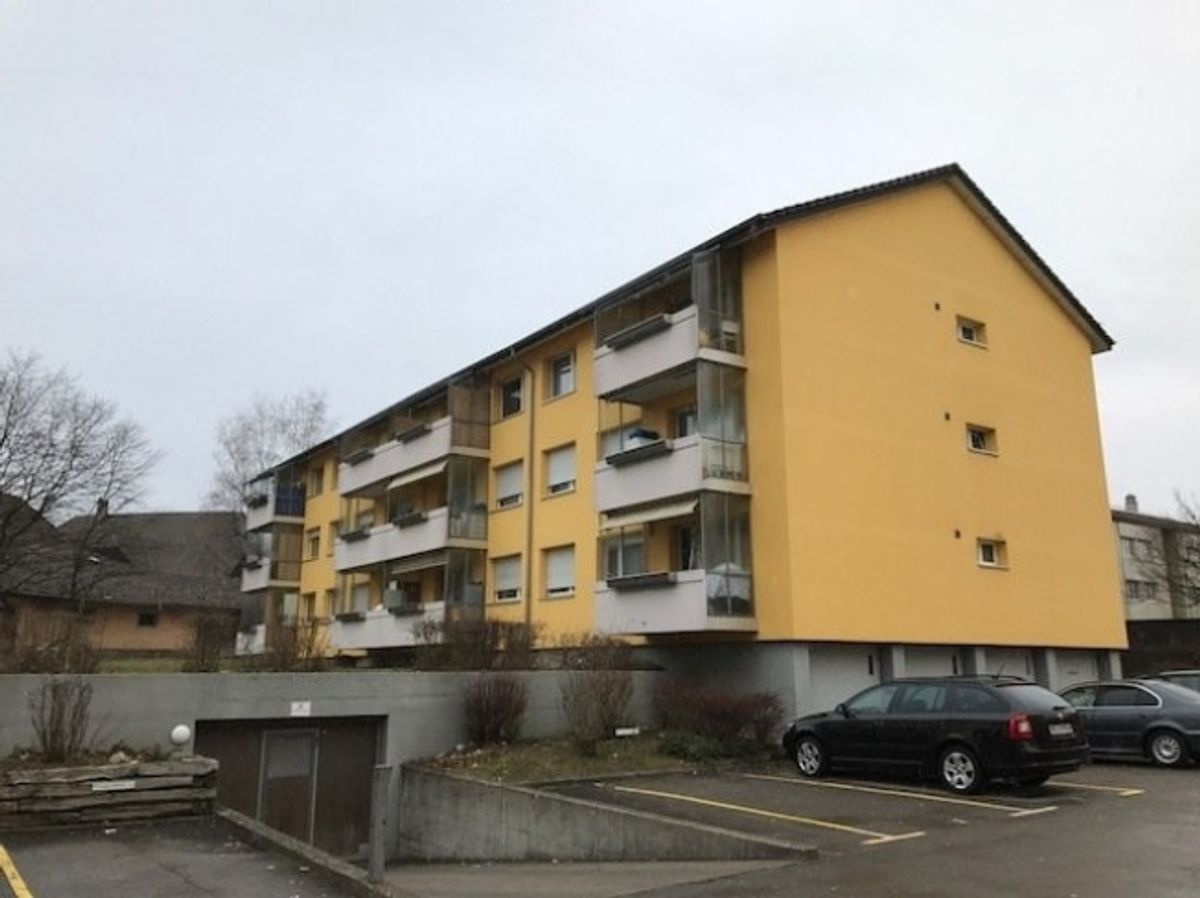 Einstellhallenplatz gesucht - 0