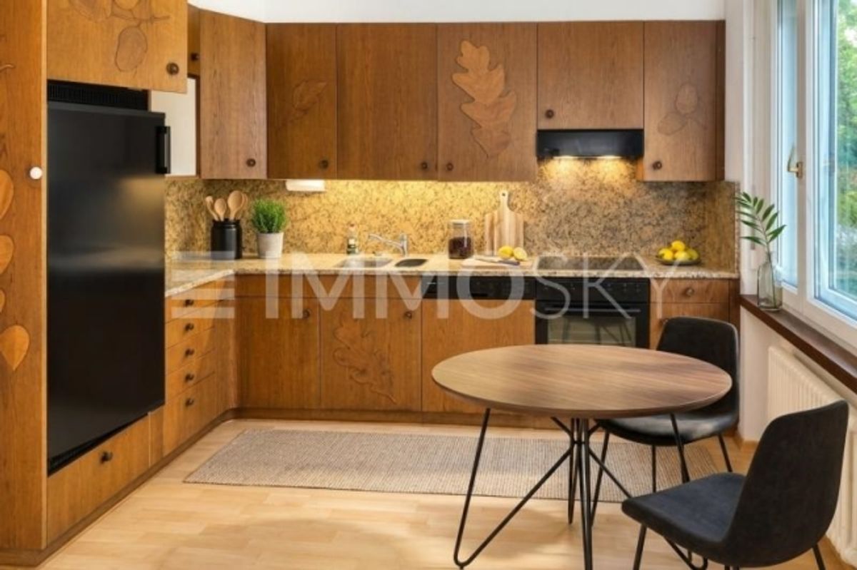 Ihr neues Zuhause viel Licht, zwei Balkone und zwei Parkplätze - 1