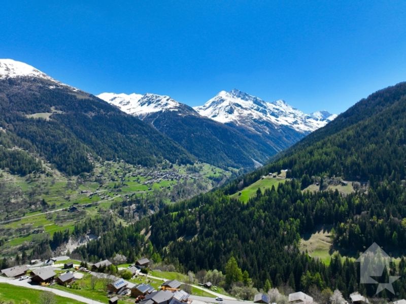 Wunderschönes Chalet mit 2 Aussenparkplätzen - 11