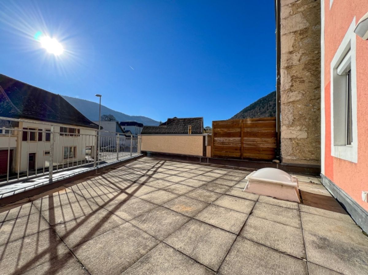 3-Zimmer-Wohnung mit grosser Terrasse von ca. 25 m2 - 2