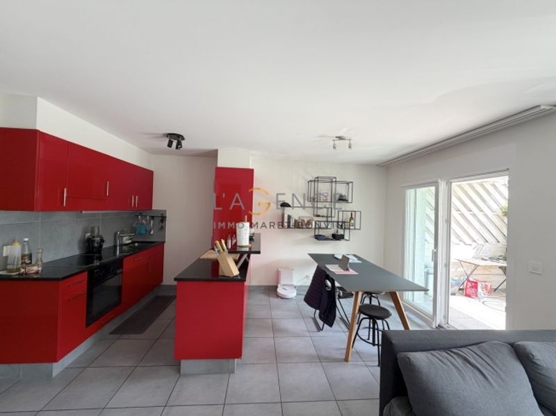 3,5-ZIMMER-WOHNUNG MIT TERRASSE UND PRIVATEM GARTEN – SION - 2