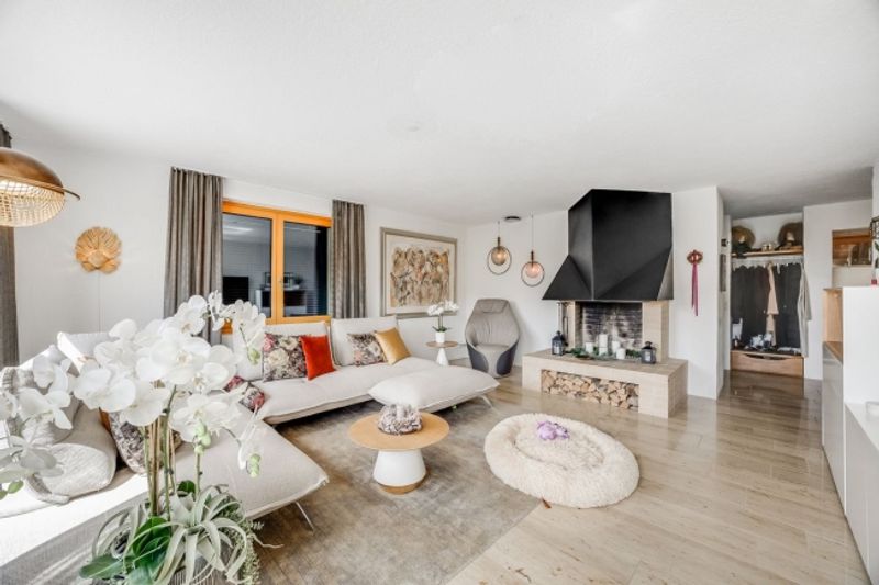 Ruhig gelegenes Doppeleinfamilienhaus mit Ausbaupotenzial bis auf 5 Zimmer! - 12