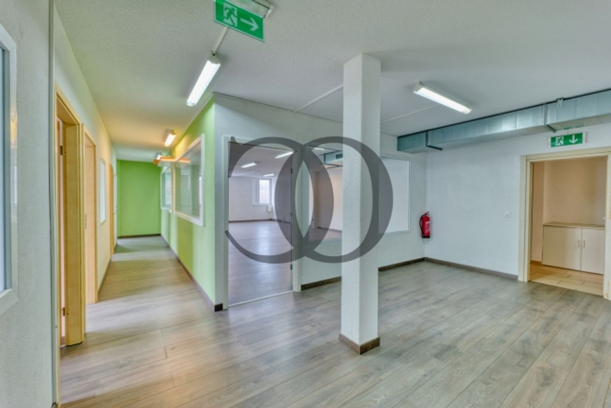 Handwerksfläche zu vermieten in Châtel-St-Denis - 1