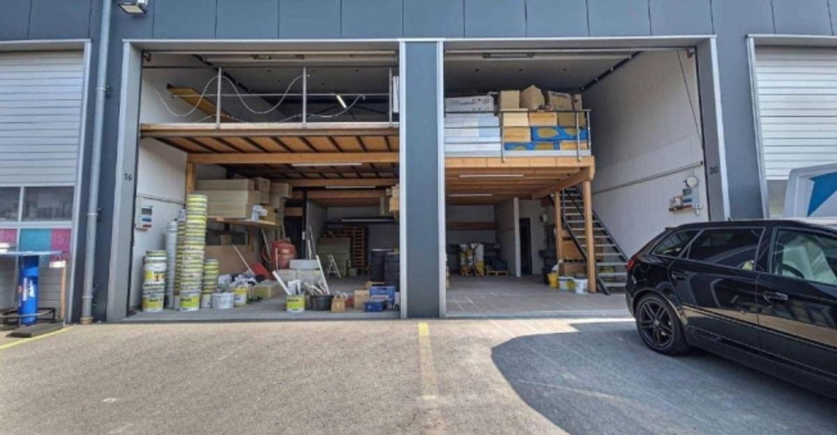 À louer – Double box avec mezzanine et espace extérieur privatif - 0