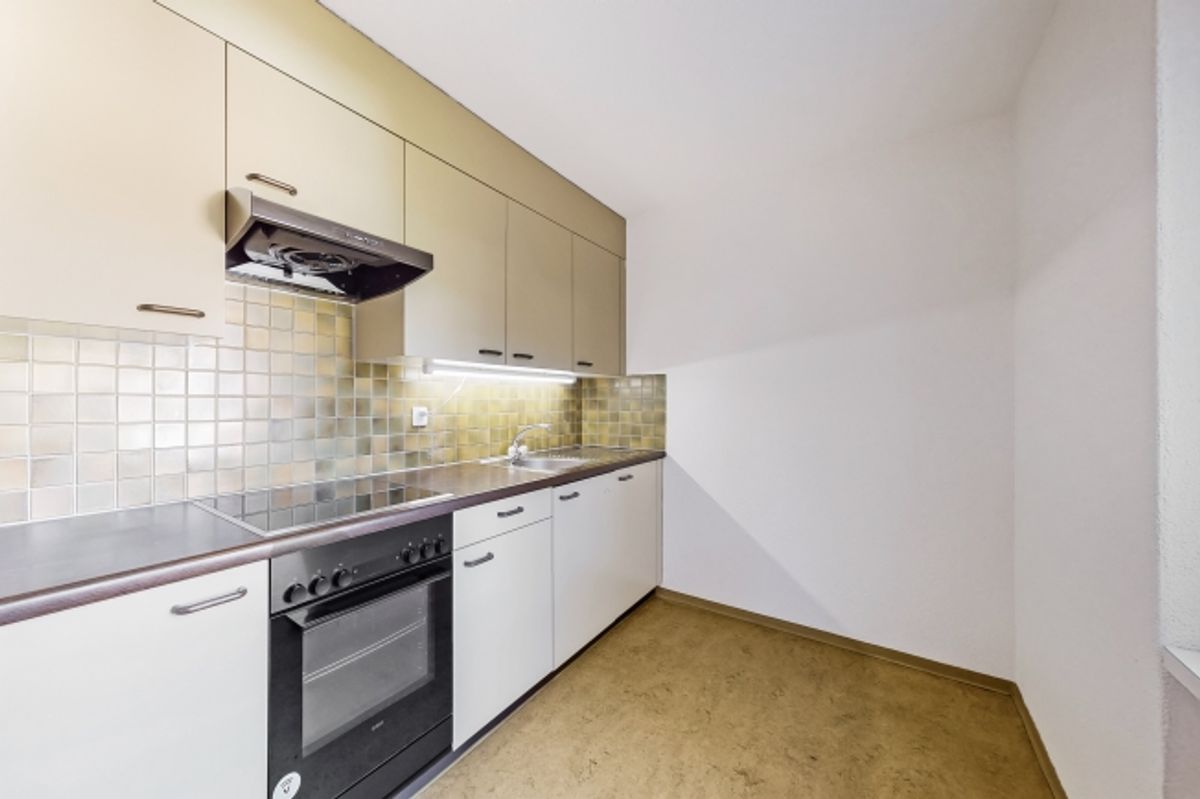 Grosszügige Wohnung mit Balkon - 2