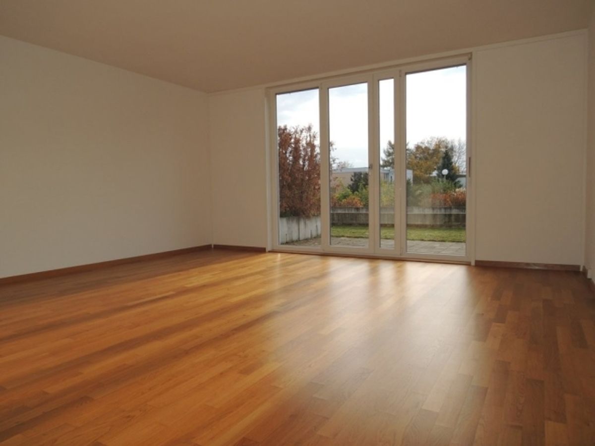 Ihr neues Zuhause mit eigenem Sitzplatz - 1