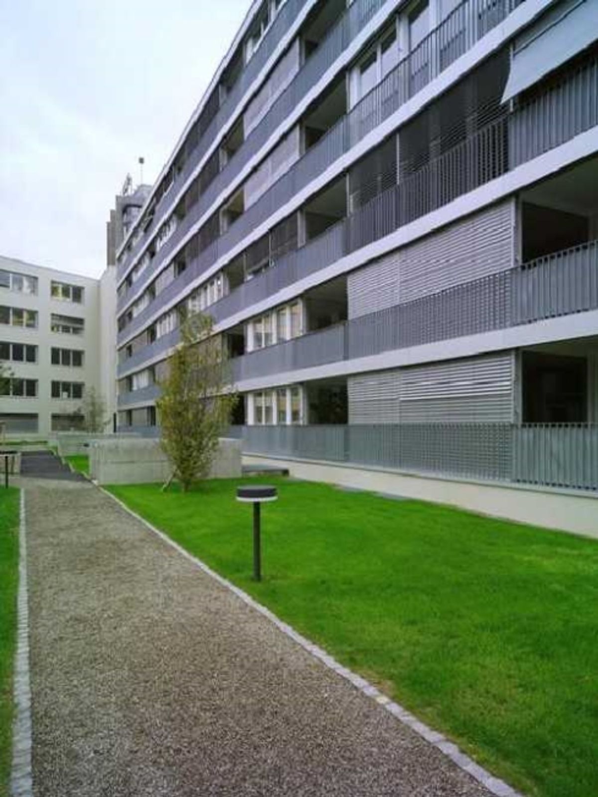 Wohnen in neuer, moderner Überbauung - 0