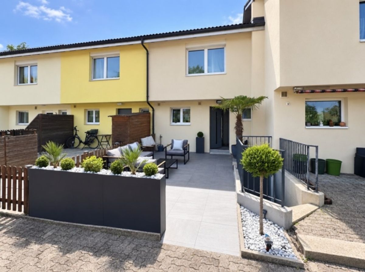 Moderner Familientraum mit eigenem Garten - 0