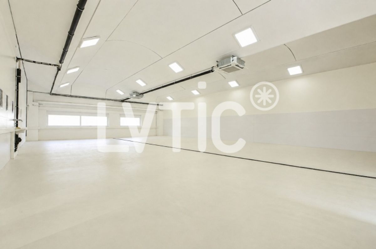 Büros, Labor, Showroom 620 m2 div. zu vermieten in Sierre - 2