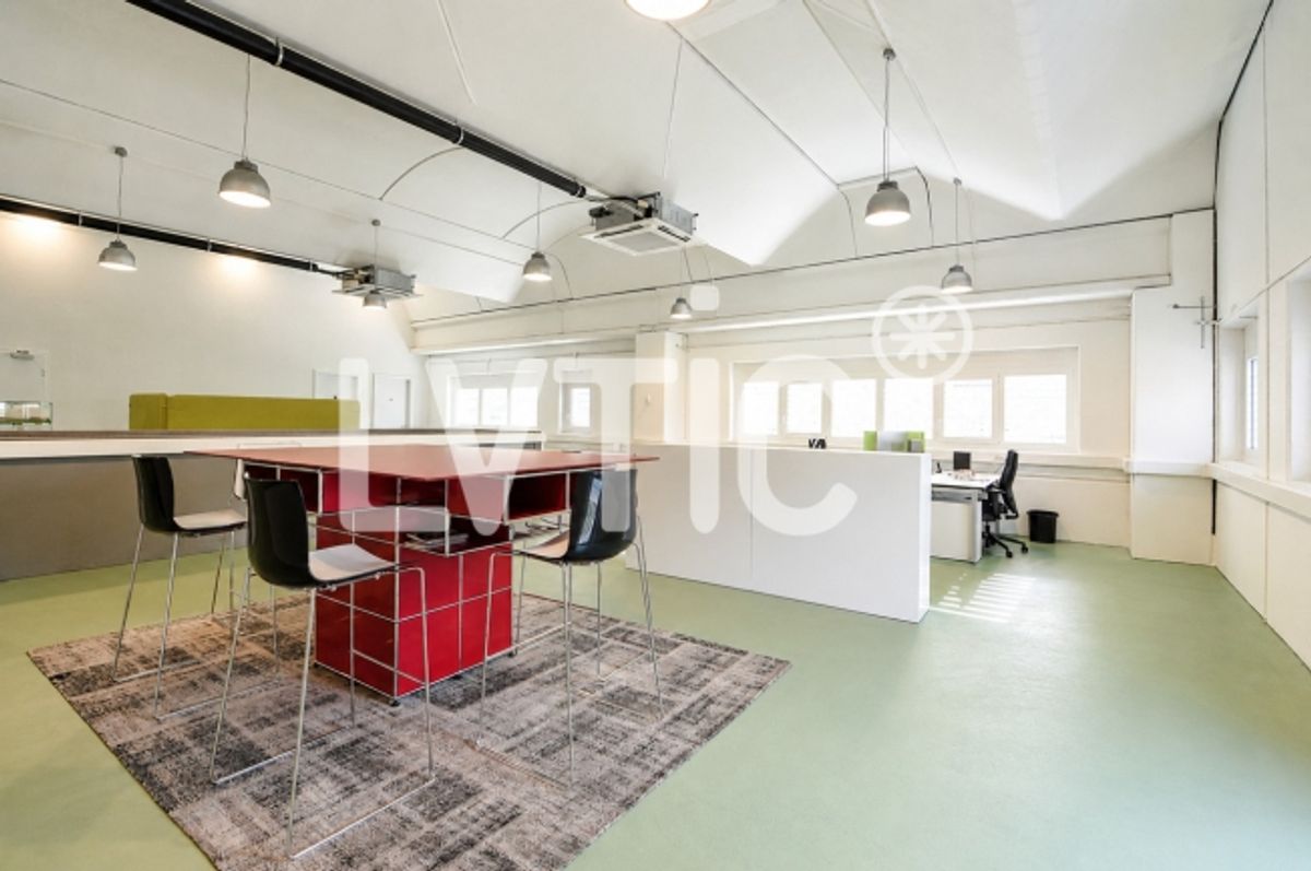 Büros, Labor, Showroom 620 m2 div. zu vermieten in Sierre - 3